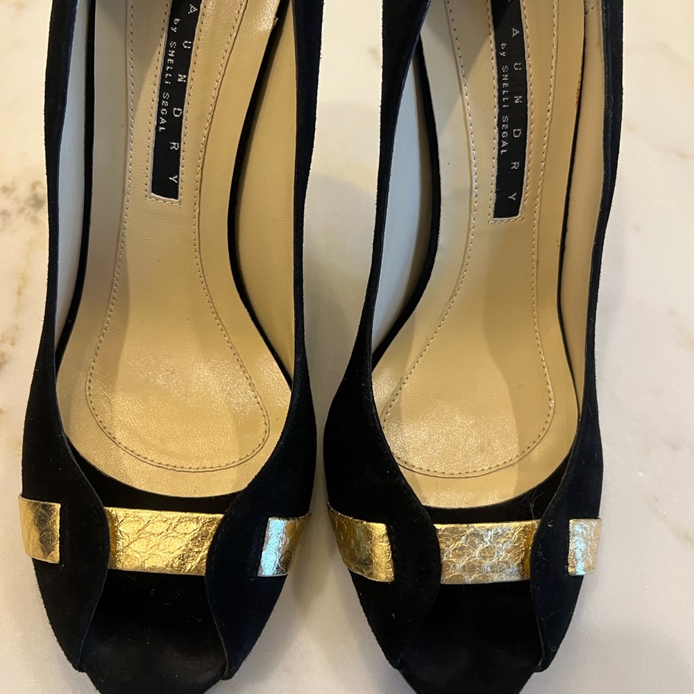 Laundry brand Black Suede and gold heels